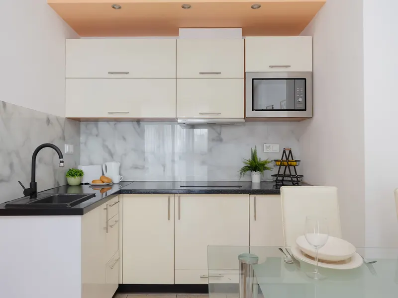 Stilvolle Wohnung mit Balkon | Arbeitsbereich – Foto 3