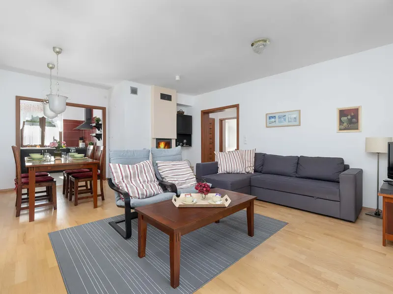 Amber House with Garden | Three Bedrooms, Terrace – photo 1