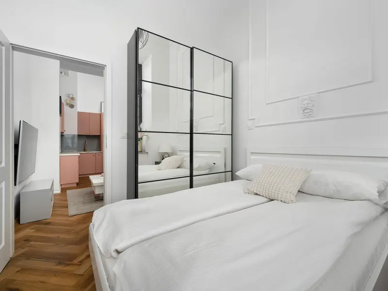 Stylowy Apartament z Biurkiem | 2 Sypialnie – zdjęcie 3