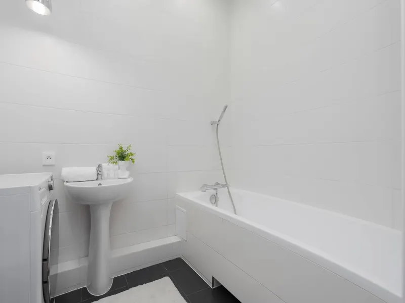 Comfortable Apartment with a Balcony Near the Airport – photo 5