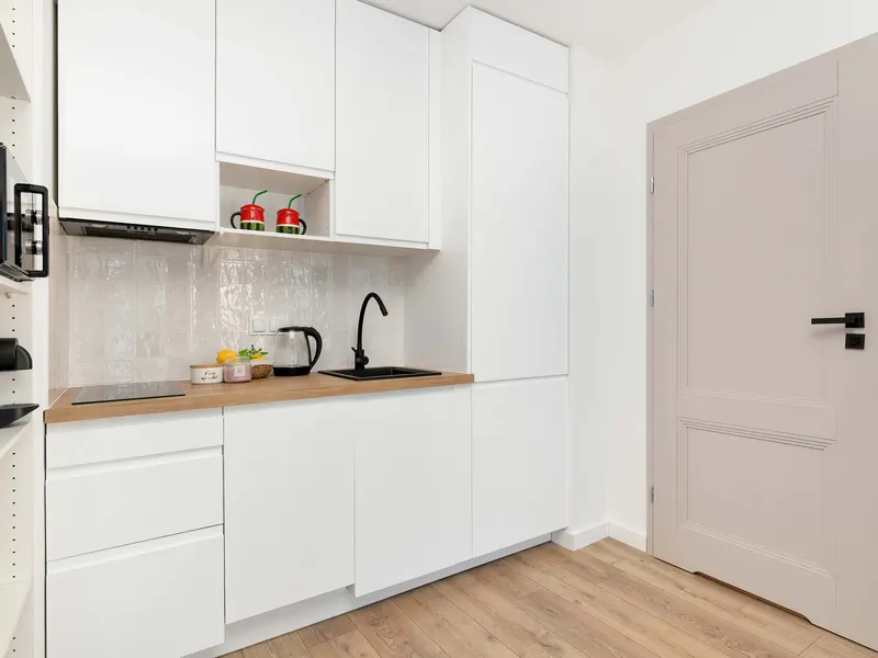 Słoneczny Apartament z Balkonem | Parking | Blisko Plaży – zdjęcie 3