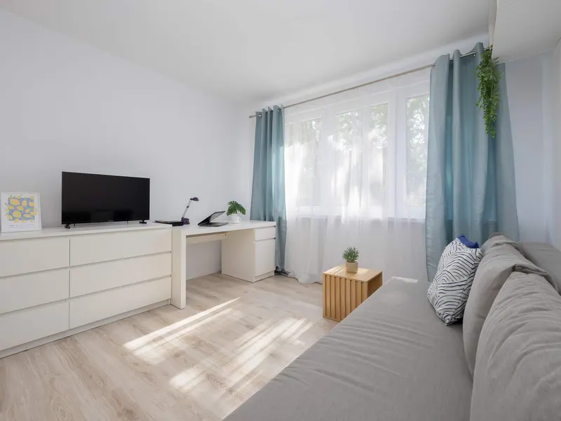 Przytulny Apartament z Biurkiem | Park Potulickich – zdjęcie 4