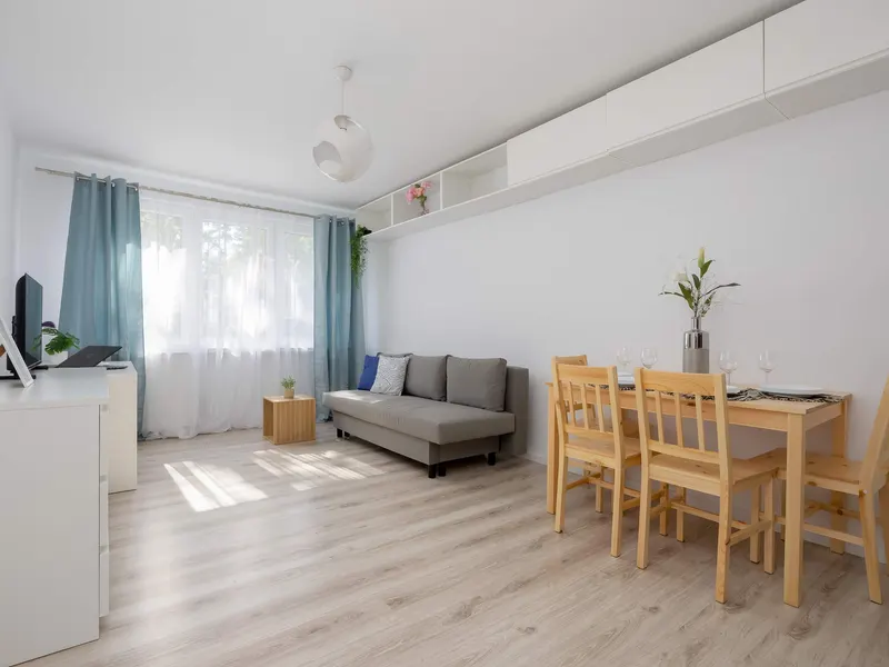 Przytulny Apartament z Biurkiem | Park Potulickich – zdjęcie 5