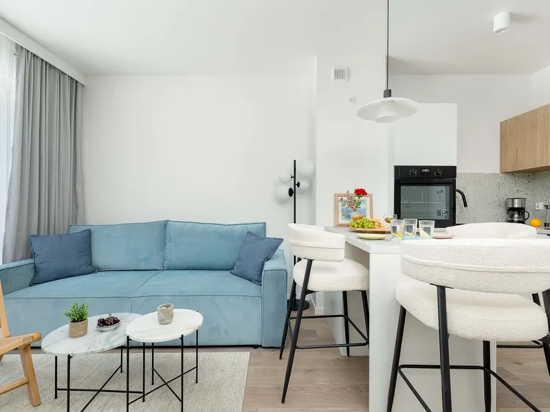 Sunny Apartment with a Balcony | Near the Beach | Parking – photo 1