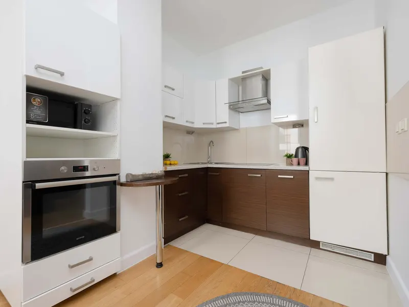 Air-Conditioned 3 Bedroom Apartment in Warsaw by Noclegi Renters – photo 5