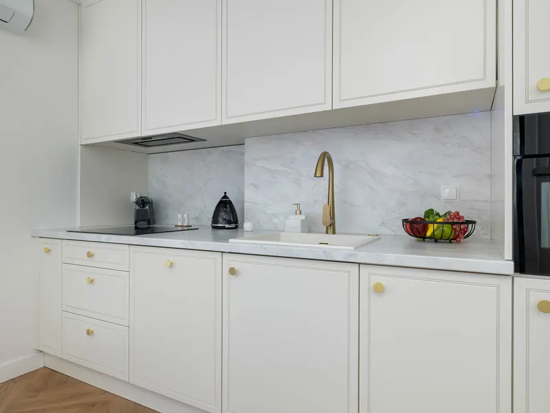 Klimatyzowany Apartament z Ogródkiem | 2 Sypialnie | Miejsce do Pracy – zdjęcie 5
