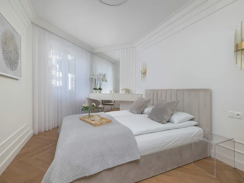 Klimatyzowany Apartament z Ogródkiem | 2 Sypialnie | Miejsce do Pracy – zdjęcie 3