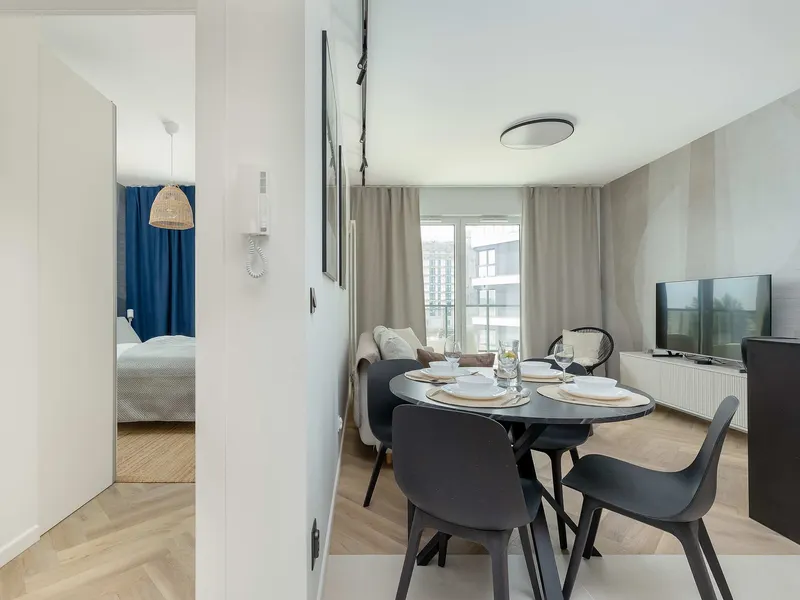Stylish Apartment with River Views | Garage – photo 4