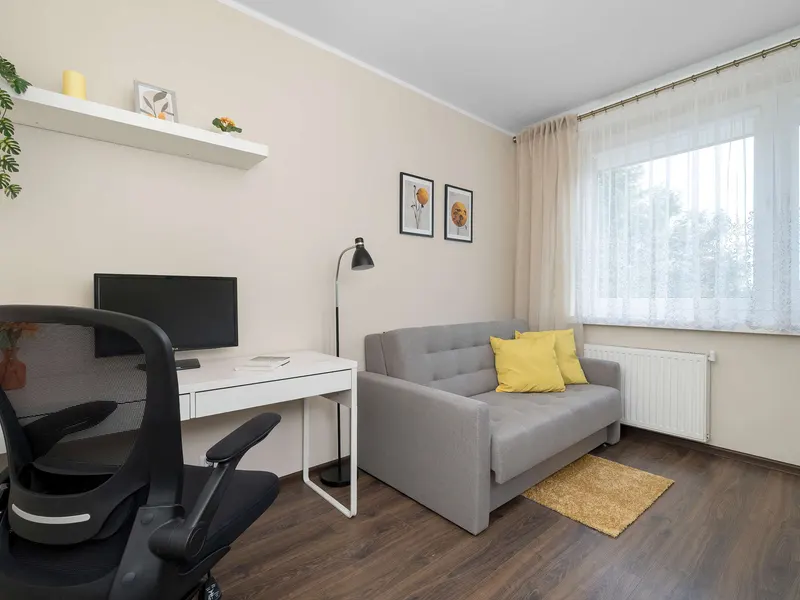 Geräumiges Appartement mit Klimaanlage | Schreibtisch | Balkon – Foto 3