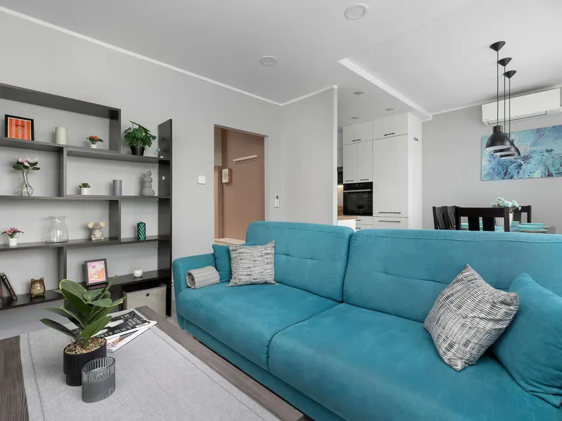 Geräumiges Appartement mit Klimaanlage | Schreibtisch | Balkon – Foto 2