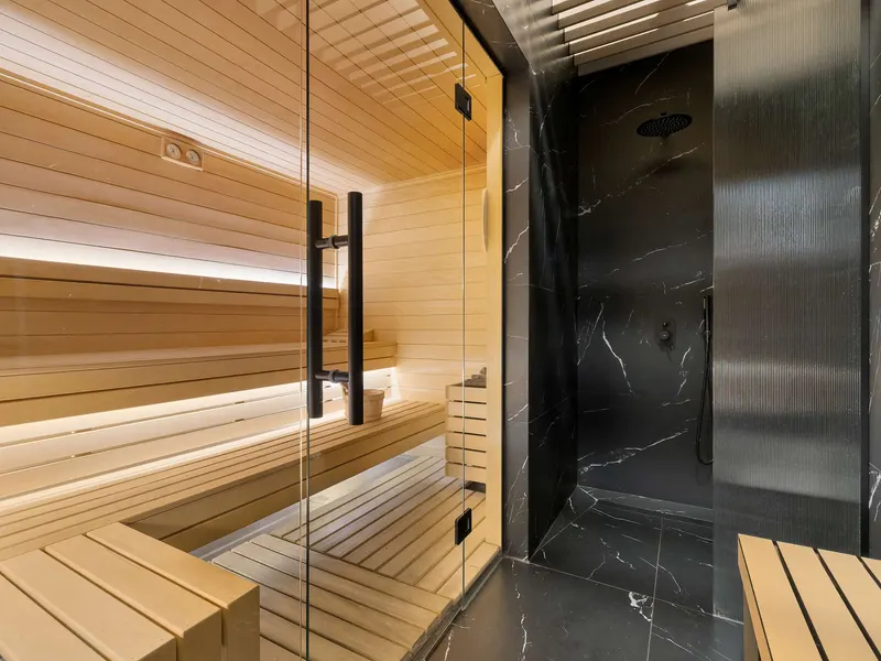 Funktionales Apartment mit Schreibtisch | Fitnessraum und Sauna – Foto 3
