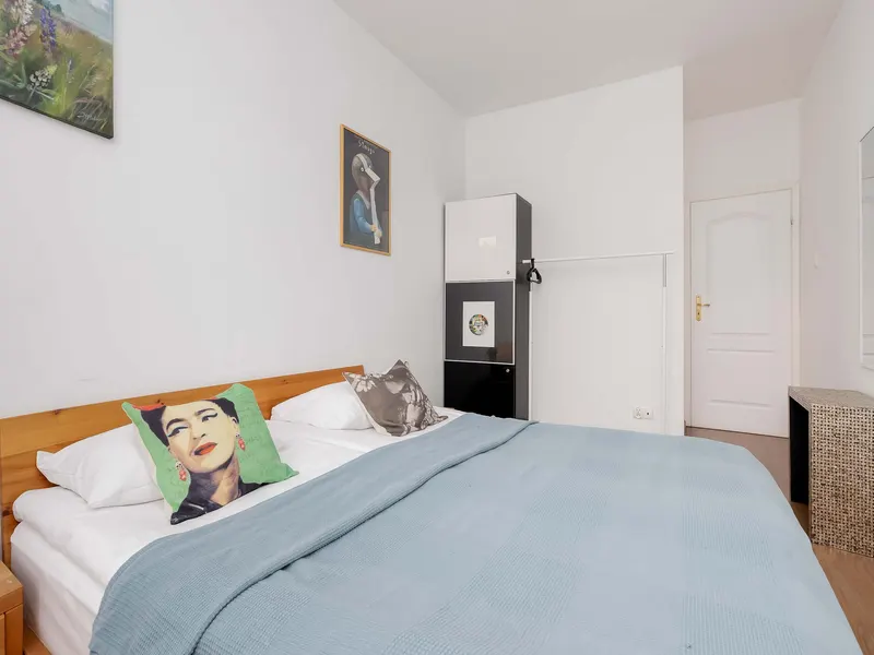 Gemütliches Appartement mit Balkon | 2 Schlafzimmer | Arbeitsbereich – Foto 2