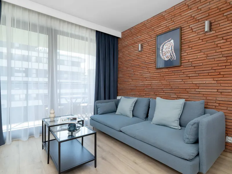 Stilvolles Appartement mit Parking| Arbeitsbereich | In der Nähe des Stadtzentrums – Foto 1