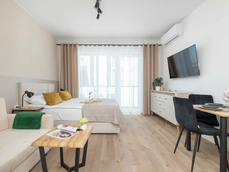 Modernes Studio mit Balkon | Parkplatz | In der Nähe des Spodek – Foto 5