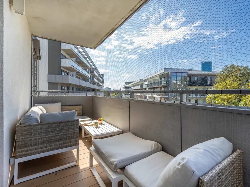 Przestronny Apartament z Balkonem | 2 Sypialnie | Biurko – zdjęcie 5