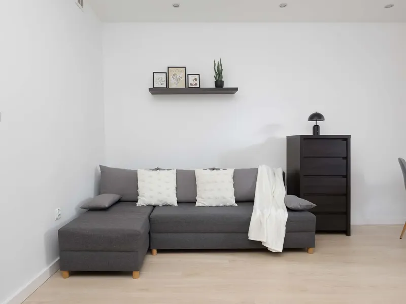 Komfortowy Apartament z Balkonem | 1 Sypialnia – zdjęcie 1