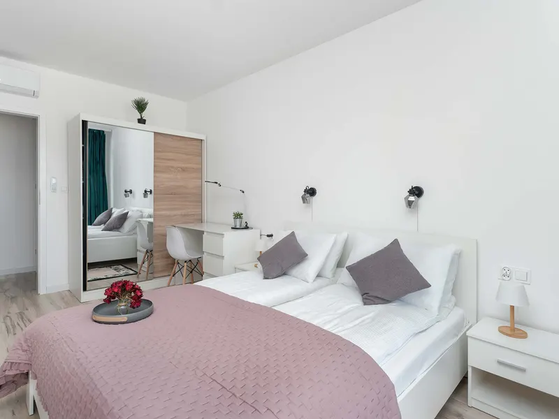 Klimatisiertes Appartement mit Balkon | Parkplatz – Foto 2