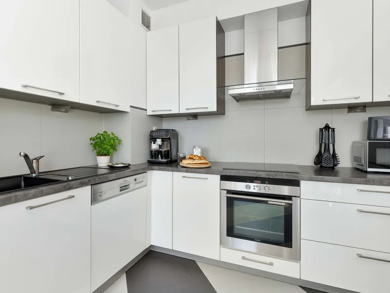 Hellgrünes Appartement | Klimaanlage | Schreibtisch – Foto 4