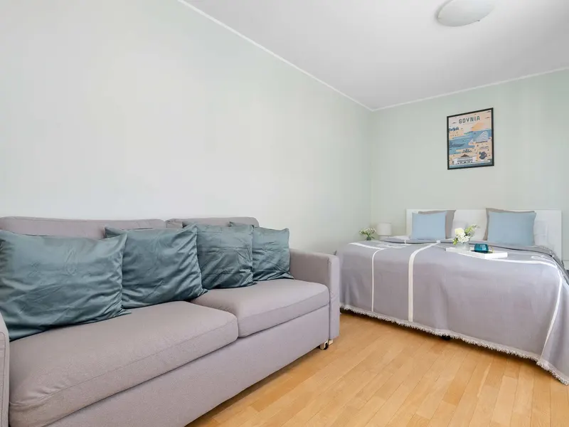 Hellgrünes Appartement | Klimaanlage | Schreibtisch – Foto 2