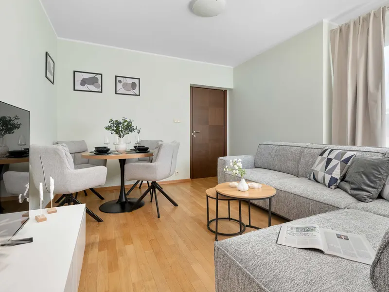 Hellgrünes Appartement | Klimaanlage | Schreibtisch – Foto 1