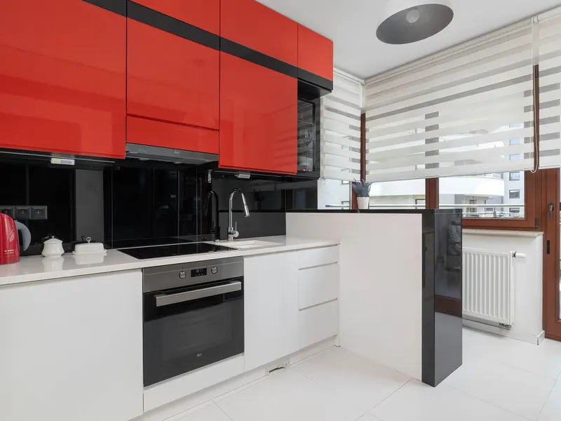 Geräumiges Appartement mit großem Balkon | Arbeitsbereich | Parkplatz – Foto 3