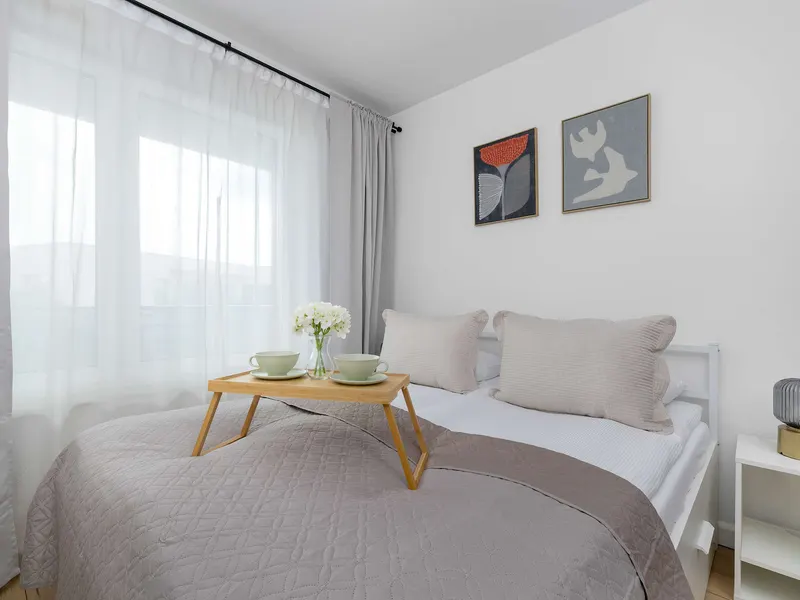 Gemütliches Appartement | Balkon und Arbeitsbereich – Foto 1