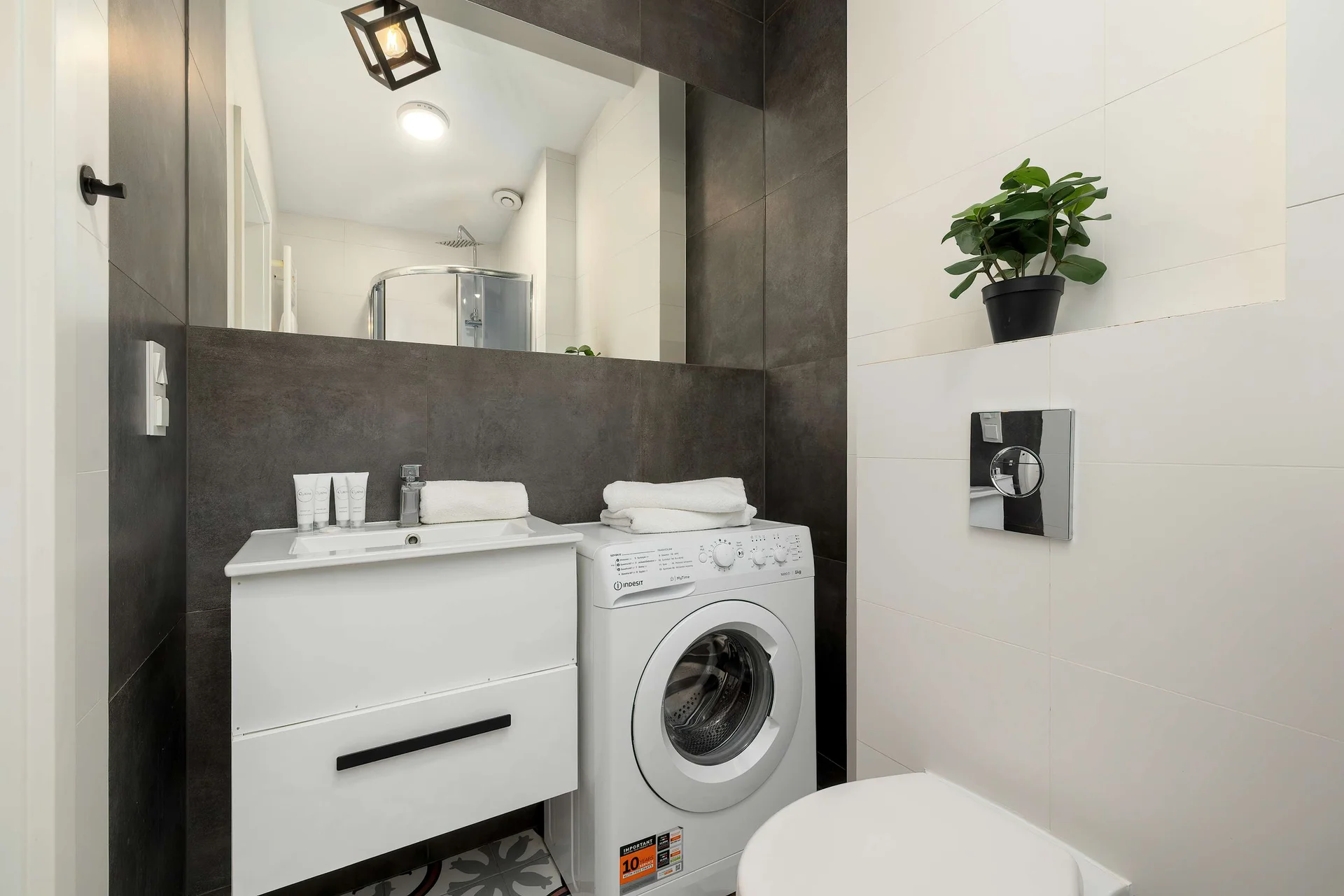 Apartment image