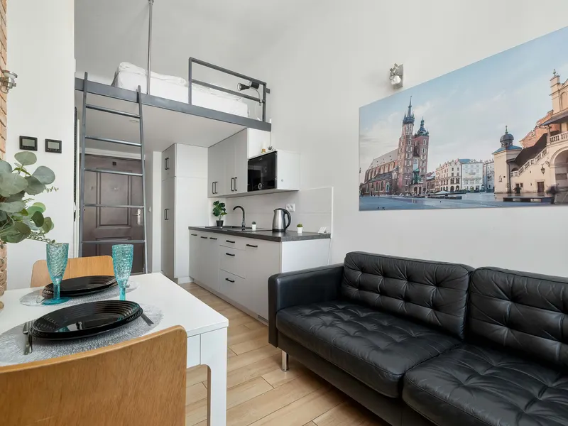 Ein gemütliches Studio mit Hochbett | In der Nähe der Altstadt – Foto 1