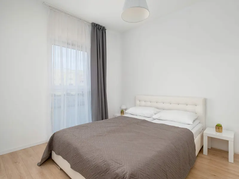 Comfortable Apartment with a Balcony | Close to a Park and Green Spaces – photo 2