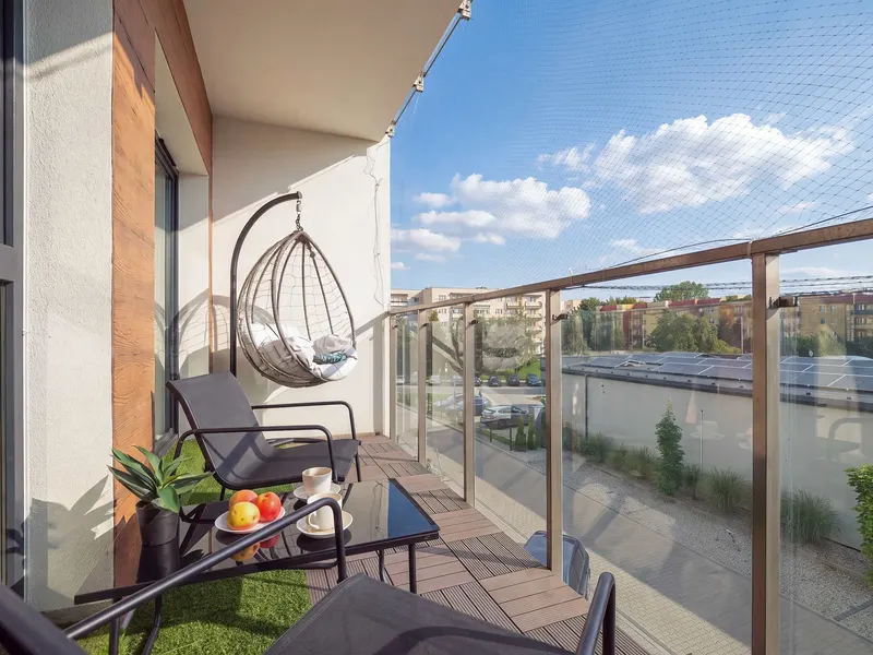 Comfortable Apartment with a Balcony | Close to a Park and Green Spaces – photo 4