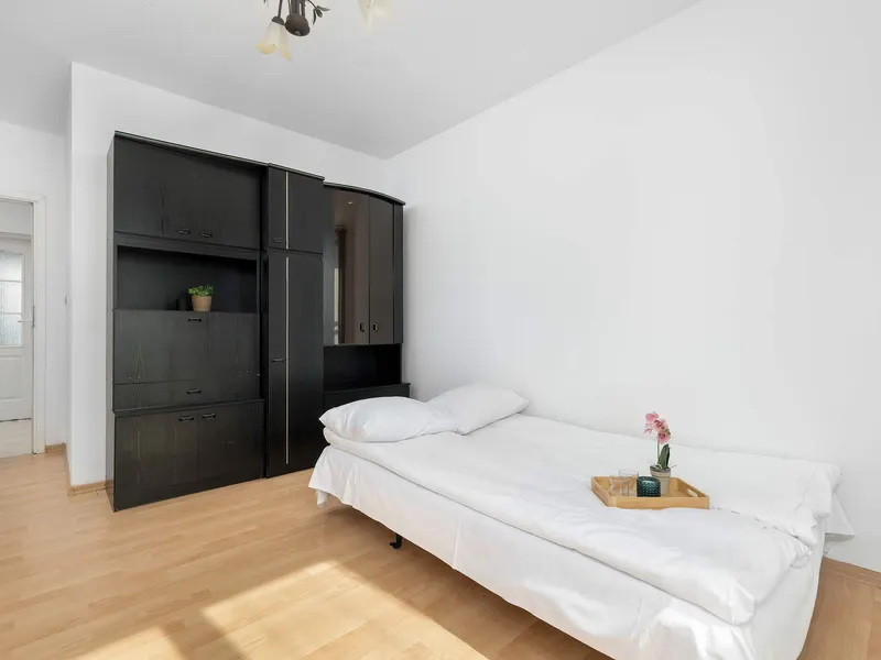 Komfortables Appartement mit Balkon | Arbeitsbereich | In der Nähe des Stadtzentrums – Foto 2