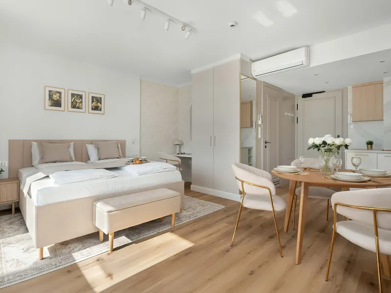 Stilvolles Studio mit Balkon | Dachterrasse | Klimaanlage – Foto 1