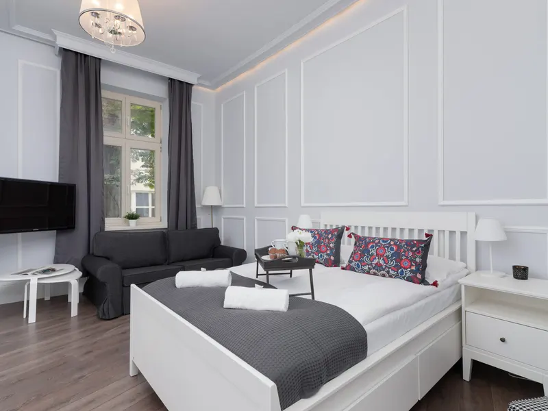 Cozy Studio close to the Market | Workspace – photo 3