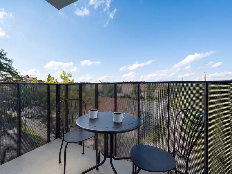 Modernes Studio mit Balkon | Kaffeemaschine – Foto 3