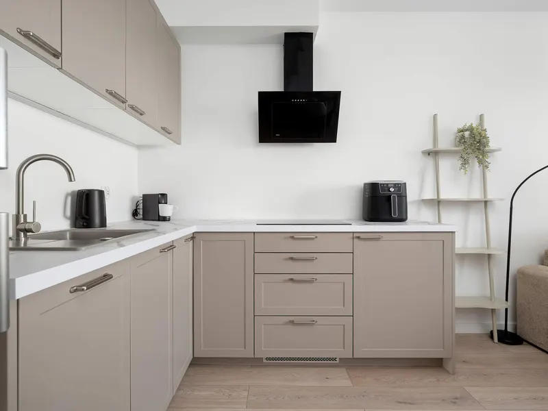 Modernes Studio mit Balkon | Kaffeemaschine – Foto 2