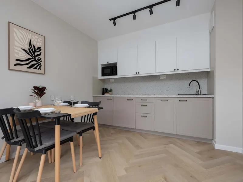 Jasny Apartament z Balkonem | Klimatyzacja | Parking – zdjęcie 3