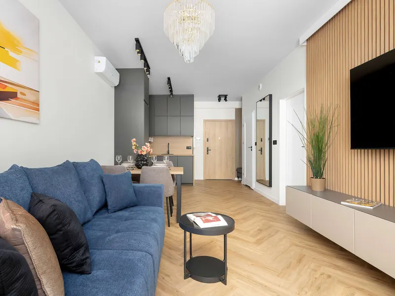 Klimatyzowany Apartament z Balkonem | Miejsce do Pracy – zdjęcie 1