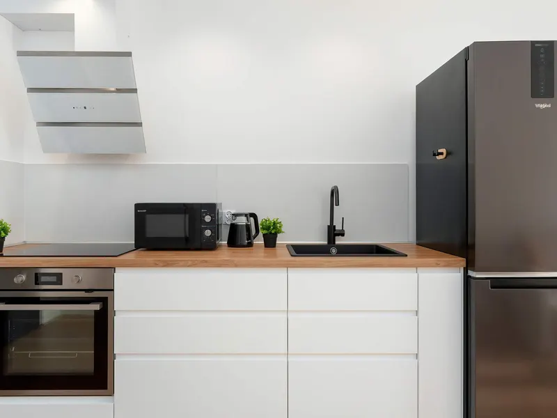 Bright Apartment with a Balcony | Parking | Workspace – photo 3