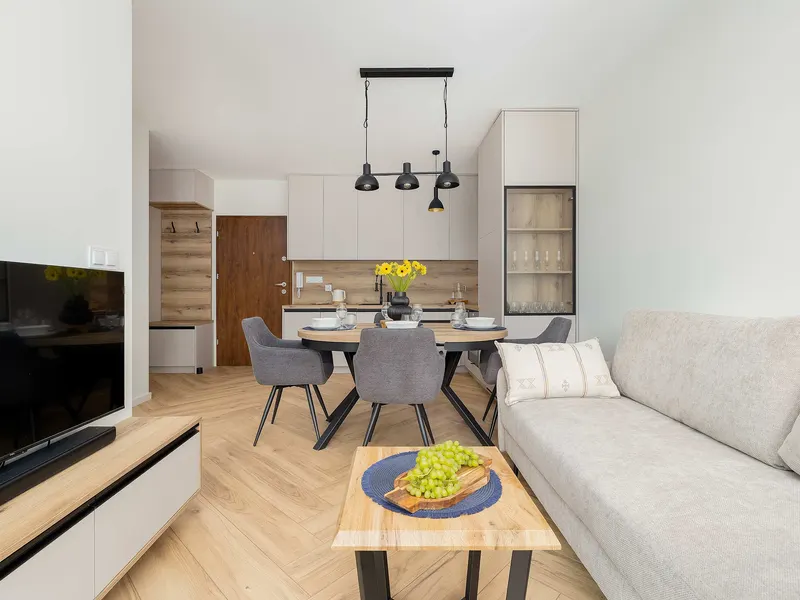 Modernes Appartement | Balkon | Klimaanlage – Foto 1