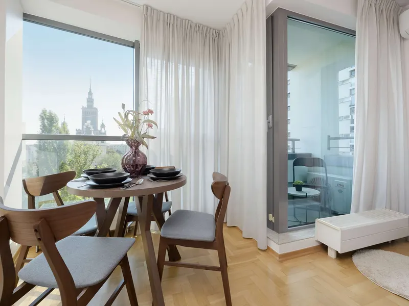 Air-conditioned Studio with Balcony | View of the Palace of Culture – photo 2
