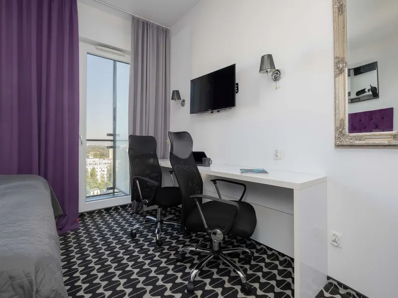 Nowoczesne Studio z Balkonem | Parking | Klimatyzacja – zdjęcie 2