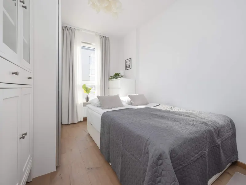 Jasny Apartament z Balkonem | Miejsce do Pracy – zdjęcie 2