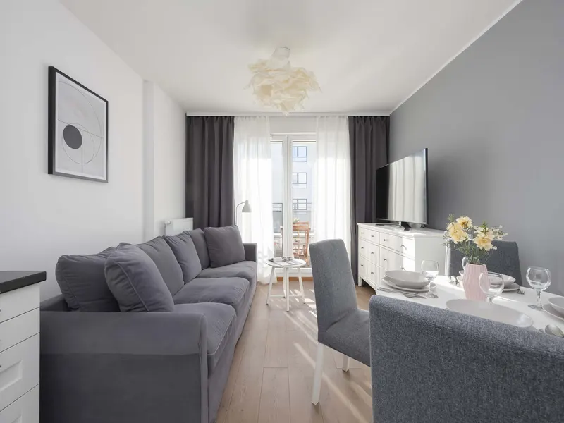 Jasny Apartament z Balkonem | Miejsce do Pracy – zdjęcie 5