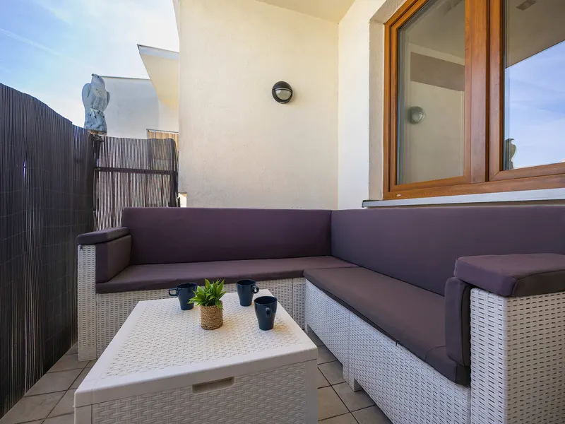 Przestronny Apartament z Biurkiem | Blisko Stadionu – zdjęcie 3