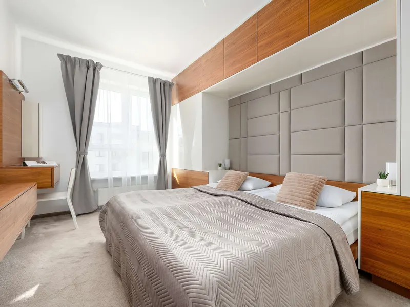 Przestronny Apartament z Biurkiem | Blisko Stadionu – zdjęcie 1
