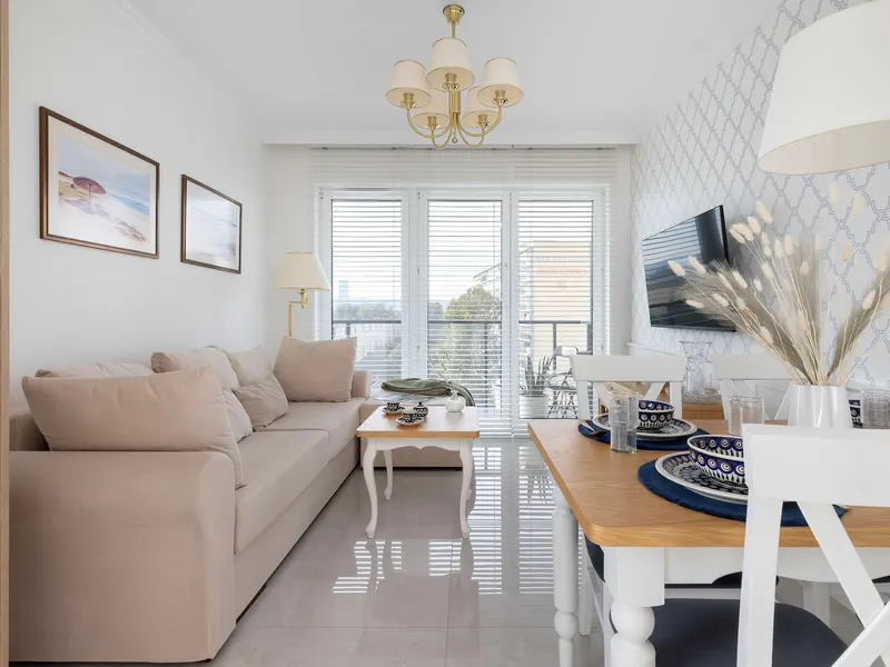 Helles Apartment | Geräumiger Balkon – Foto 1