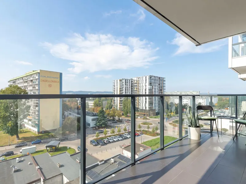 Helles Apartment | Geräumiger Balkon – Foto 4