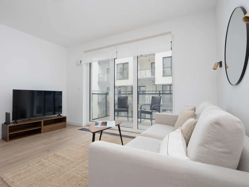 Jasny Apartament z Balkonem | Miejsce do Pracy – zdjęcie 4