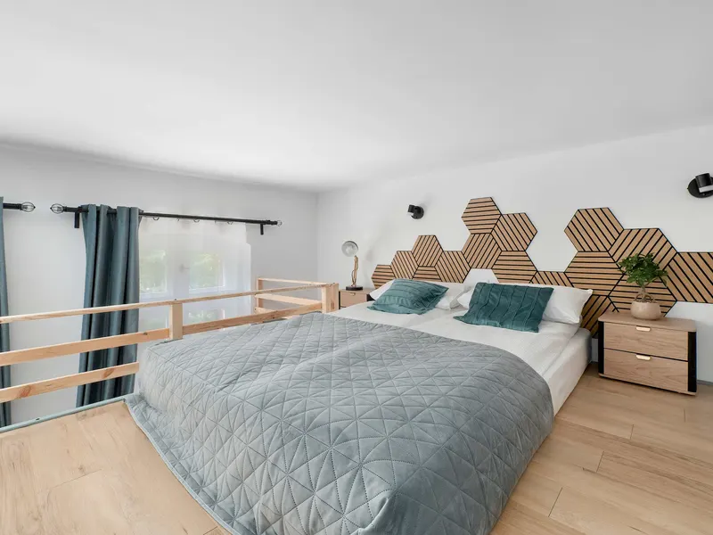 Stylish studio with a mezzanine | Near the city center – photo 2