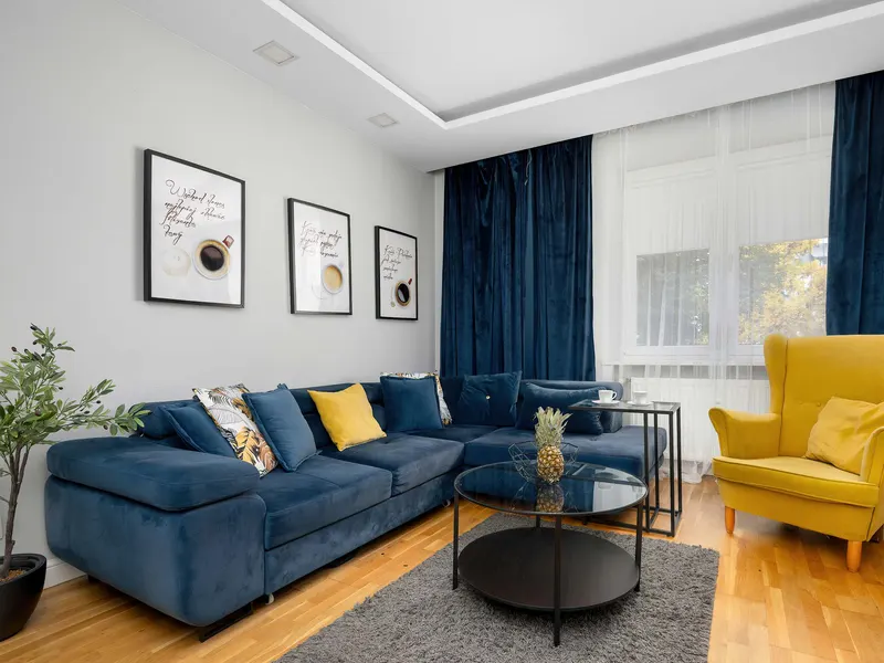 Geräumiges Apartment | Whirlpool-Wanne und Schreibtisch – Foto 2